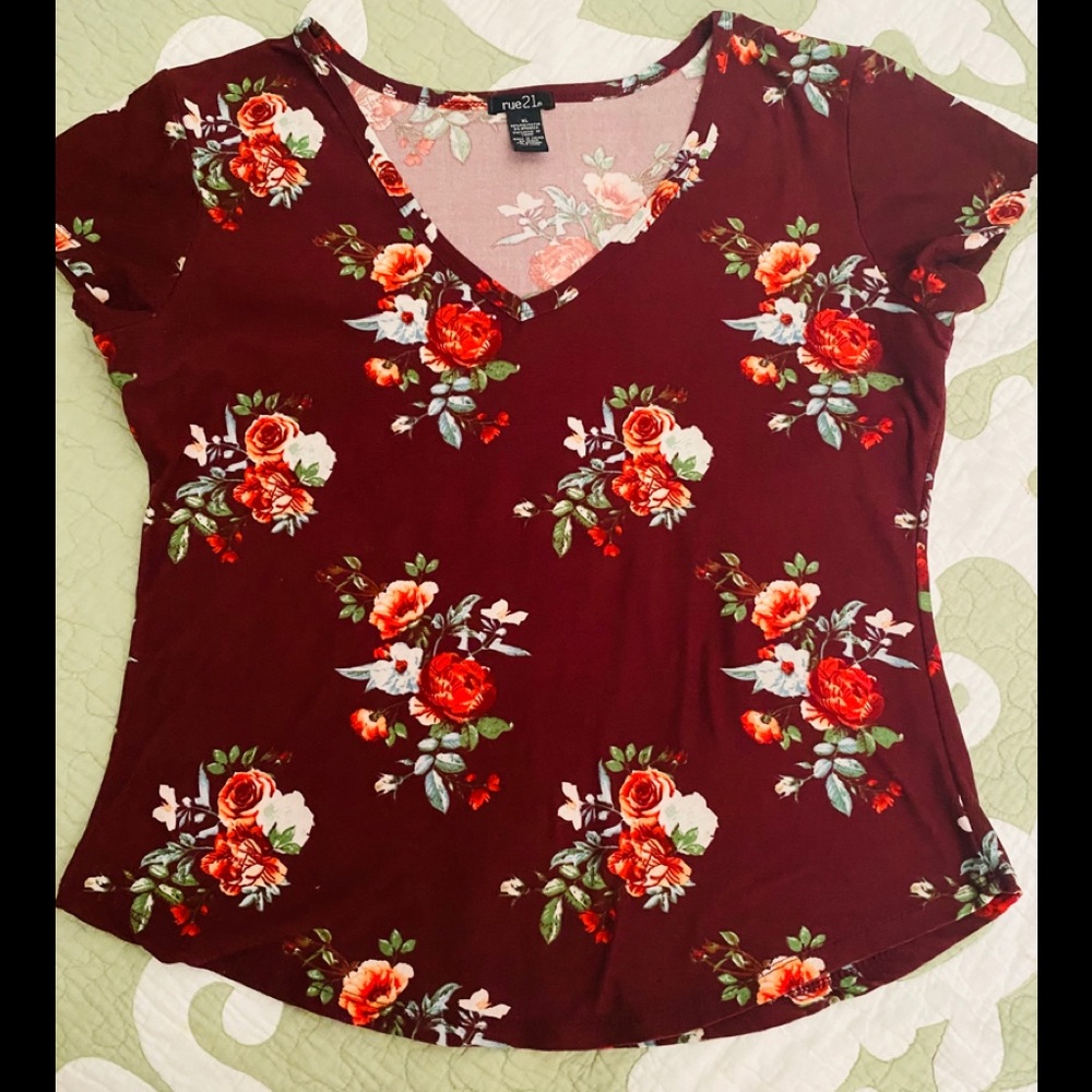 Rue 21 burgundy print top NWOT size XL